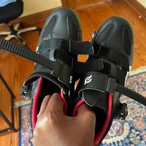 never worn peloton bike shoes